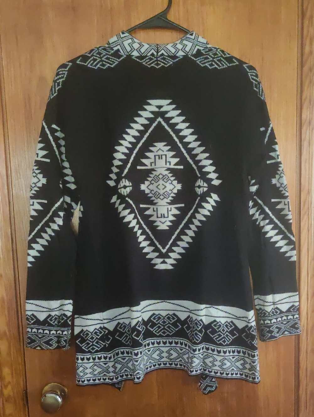 Aztec Patterned Open-Front Cardigan - Picture 3 of 3